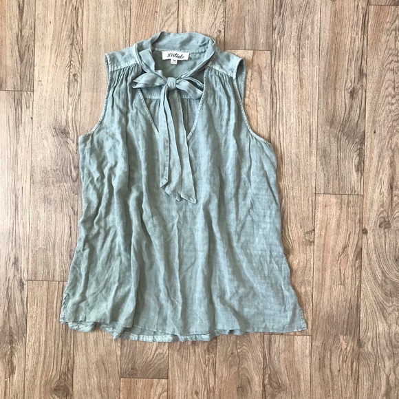 Listicle Tops - Distressed Olive Green Top